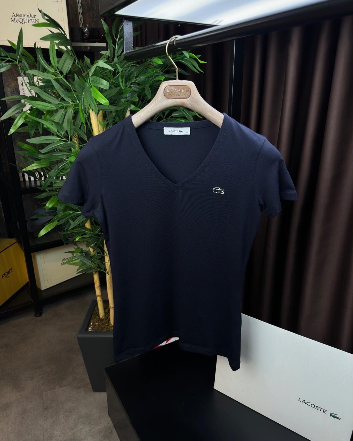 V Yaka Kadın Tshirt - Görsel 6